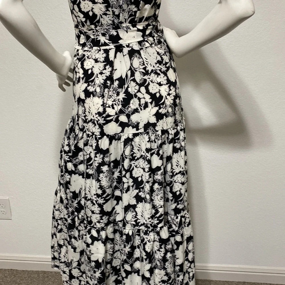 Sucrefas NWT Black Floral Halter A-Line Dress - Picture 6 of 6
